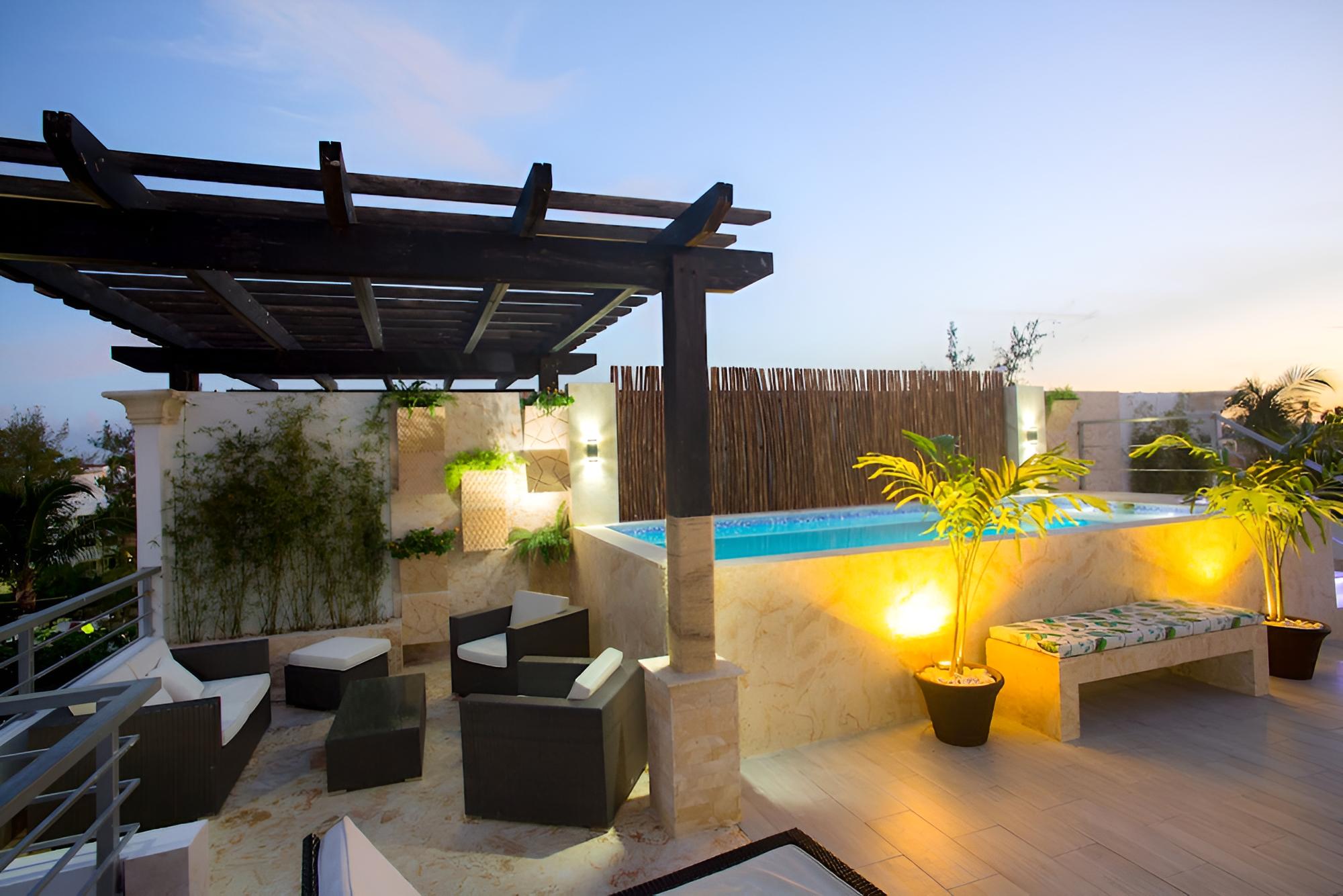 Chateau del Mar