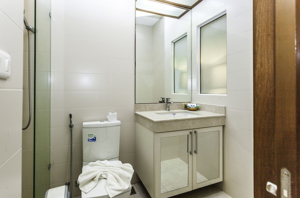 Q Kata Residence