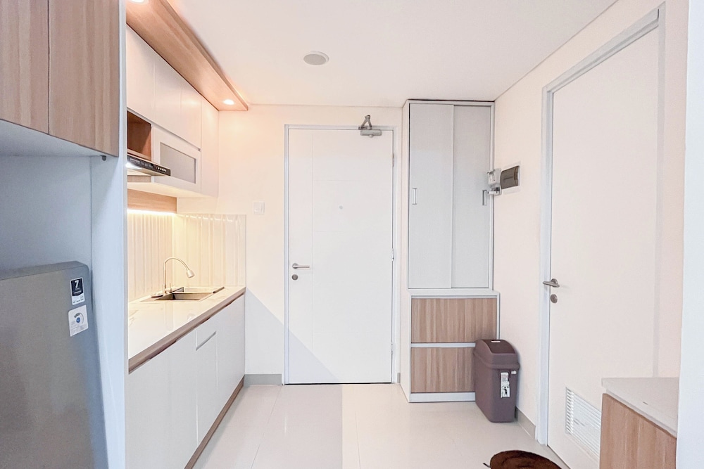 Comfy 1BR Apartment at Tamansari Skylounge Makassar