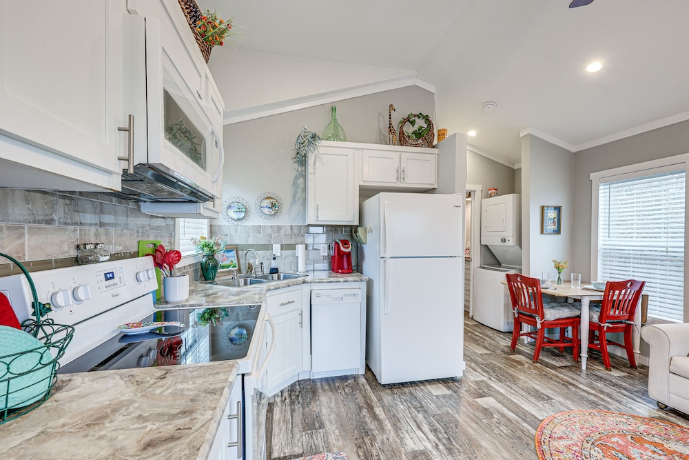 Vilonia Country Cabin w/ Grill, Fire Pit + More!