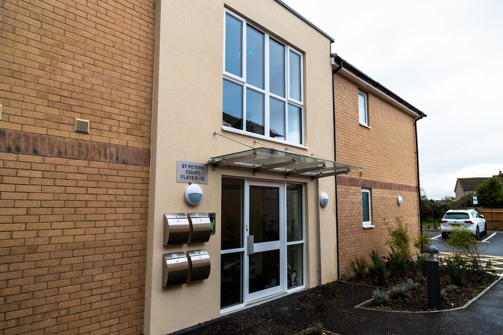 Heathrow Living Serviced Apartments by Ferndale