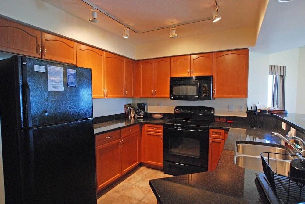 Bahama Sands 702