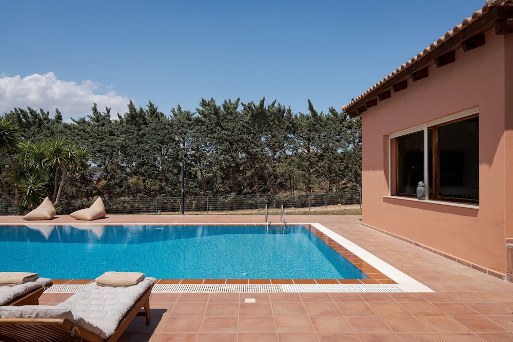 Calm Retreat Villa Lagonisi