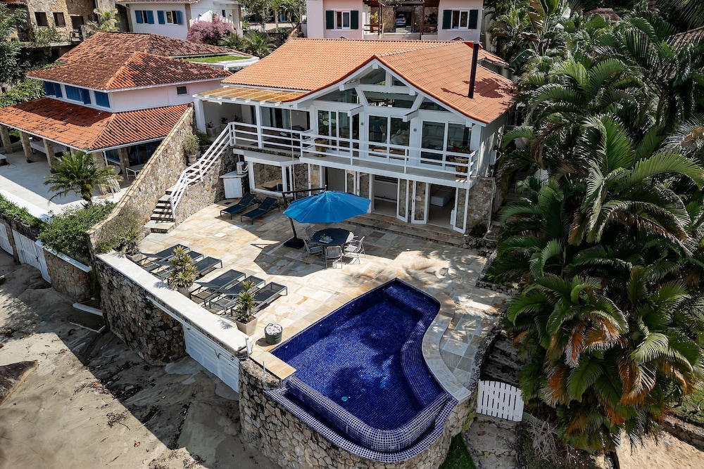 Angra - Mombaça | Mansão Espetacular Beira-Mar, 7 Suites - por Casapē Rio