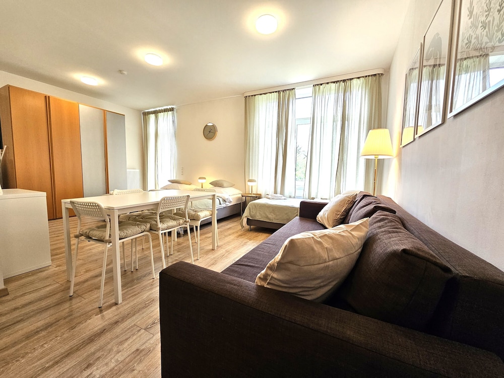 Airport Messe Apartments