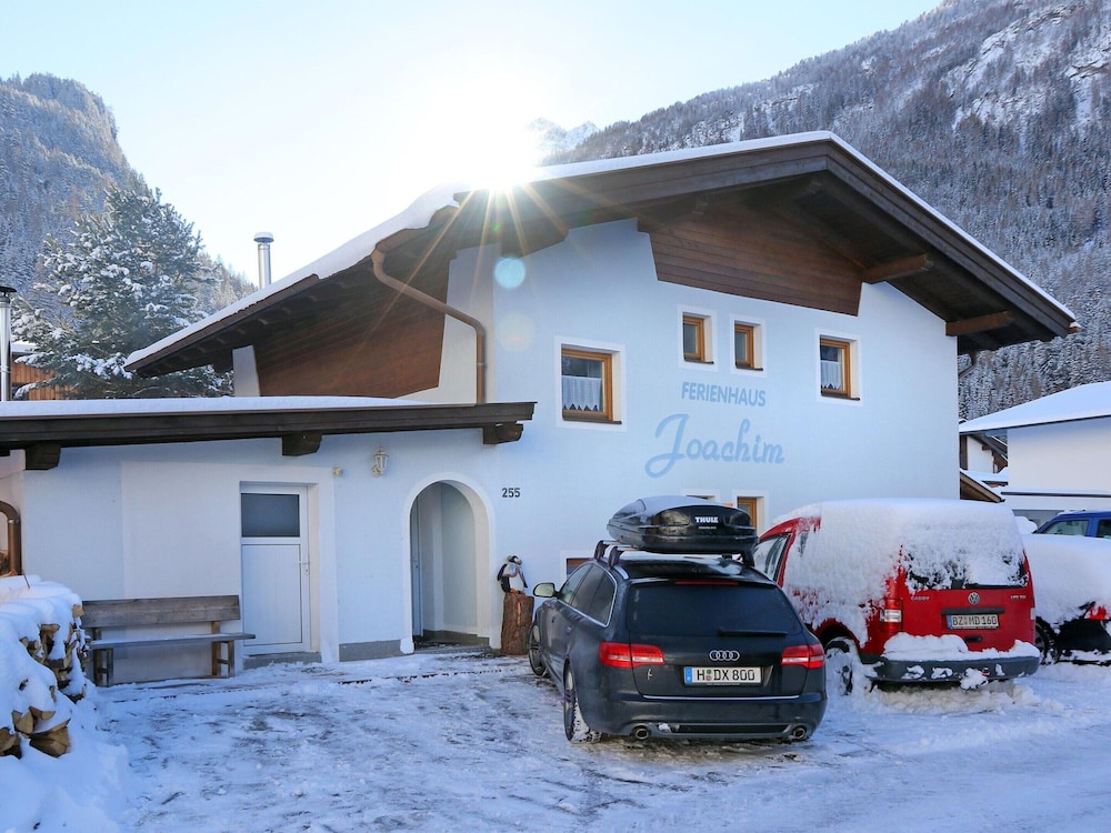 Cosy Holiday Home in Langenfeld