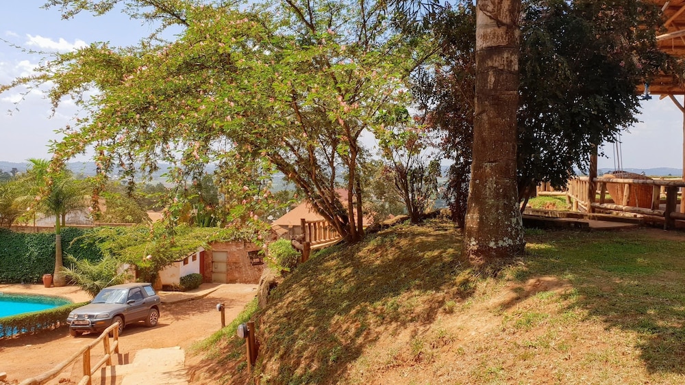 Banda Lodge