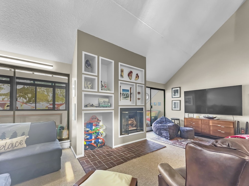 SkyRun - Vacation Condos in Copper Mountain Resort CO