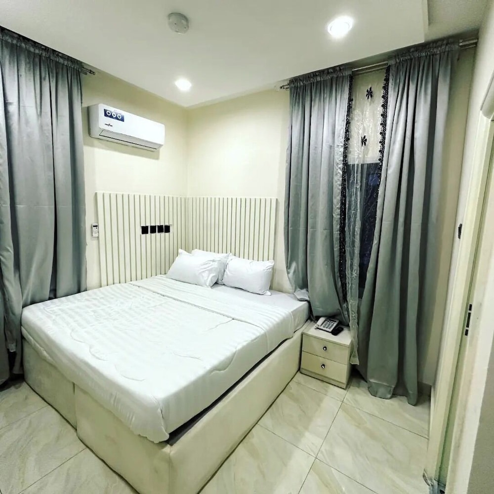 Rock Towers Apartment