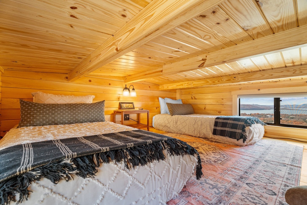 P-bay The Roost 1 Bedroom Home