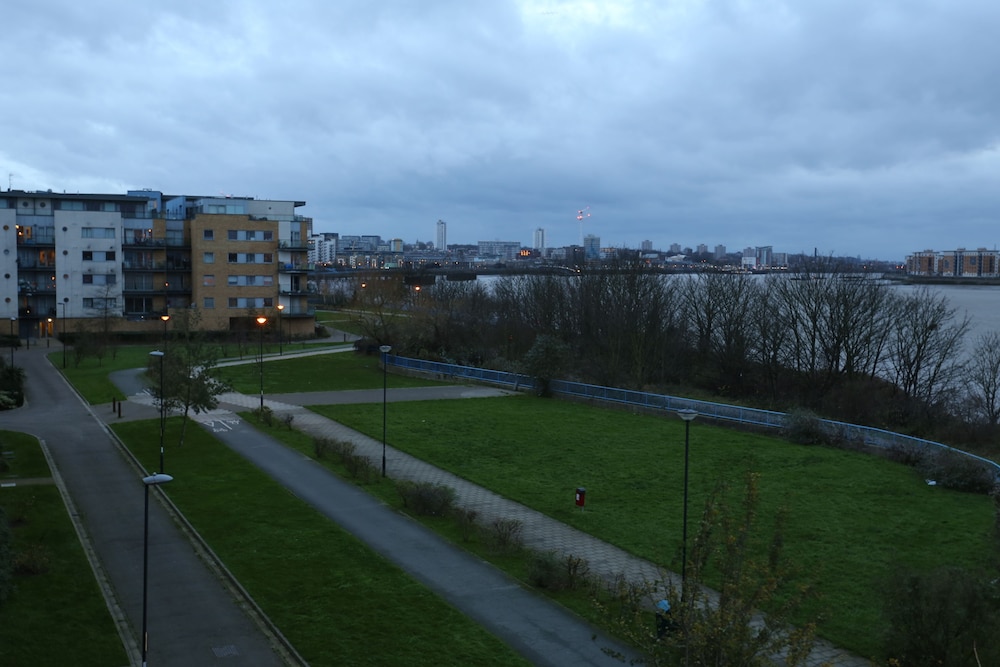 2 Beds Riverview HillHouse Apartment