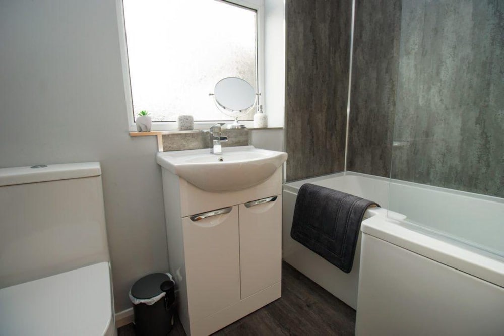 Sands Lane Retreat - Cozy Bungalow in Hunmanby