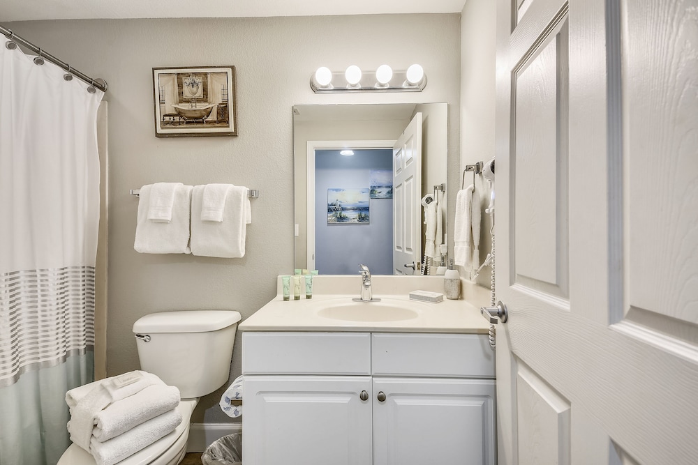 Tidewater by Book That Condo