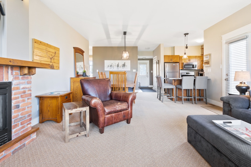 Rivergrass Condos