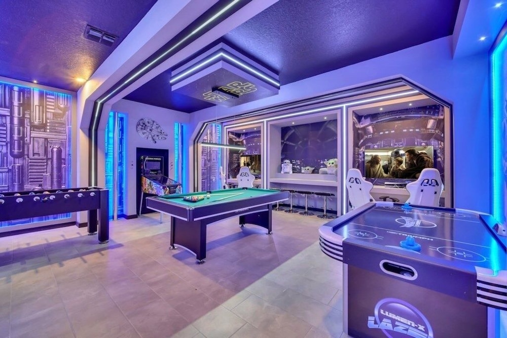 2900penolpe 9 Bedroom Home