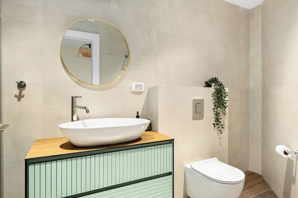 Netanya Beach Pool Studio by Sea N' Rent