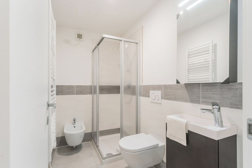 Borsieri Como Apartments with Parking by Rent all Como