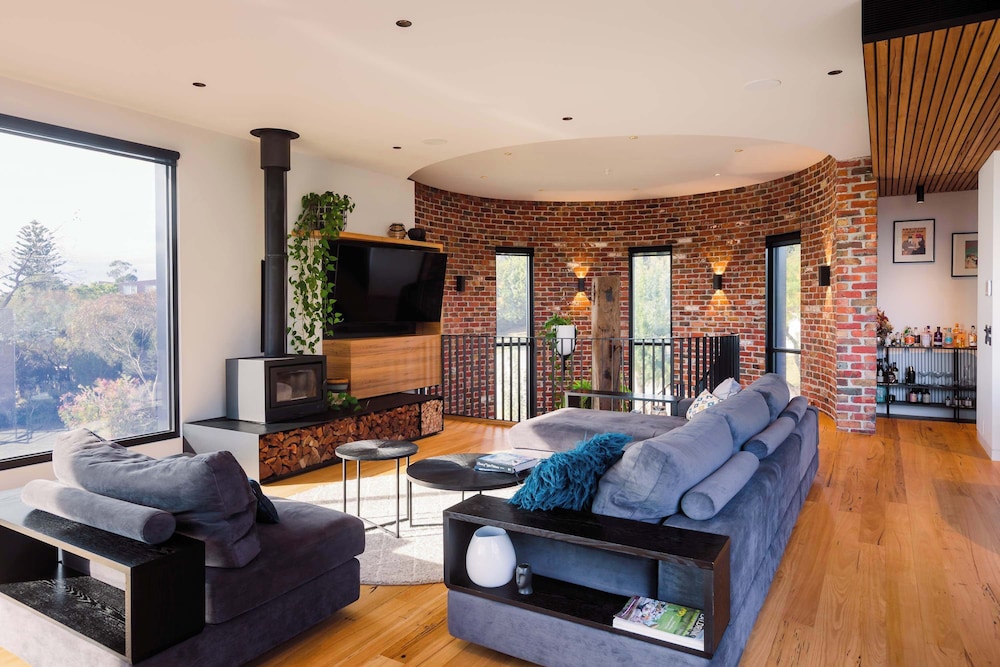 Helix in Mornington With 4 Bedrooms and 3 5 Bathrooms