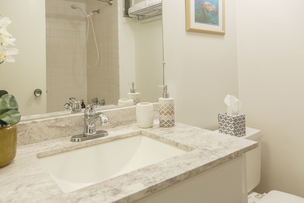 Tropical Studios at Marine Surf Waikiki