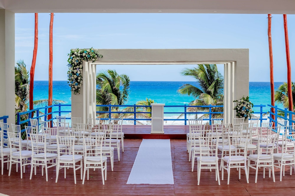 The Grand Oasis Cancun - All Inclusive