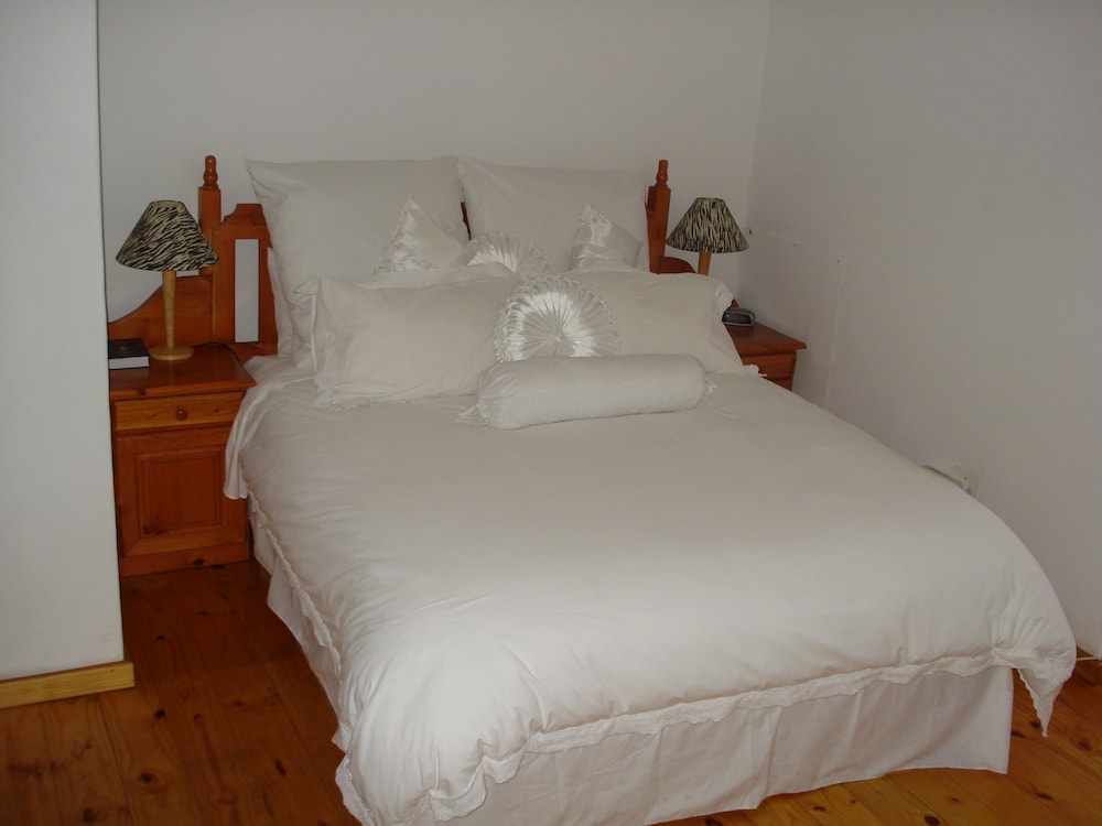 Constantia Guest Lodge view 5