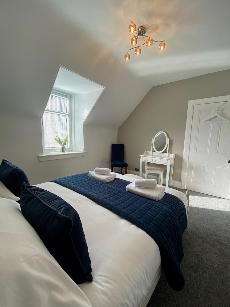Innes Street Townhouse - Inverness City Centre Dog view 2