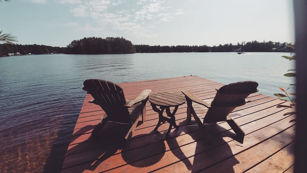 Private Island 5 Homes 2 Hottub Boat -sleeps 17