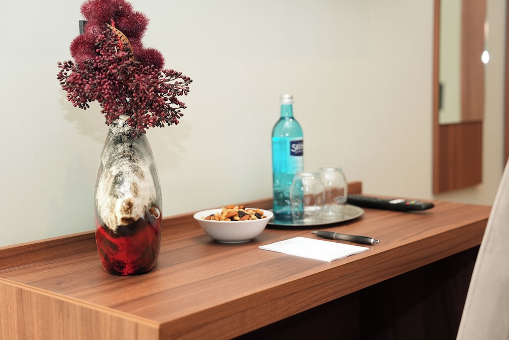 Frankfurt Vacations - Hotel Attache - Property Image 55