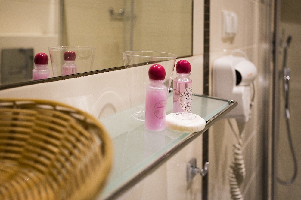 Krakow Vacations - Atlantic Hotel - Property Image 2