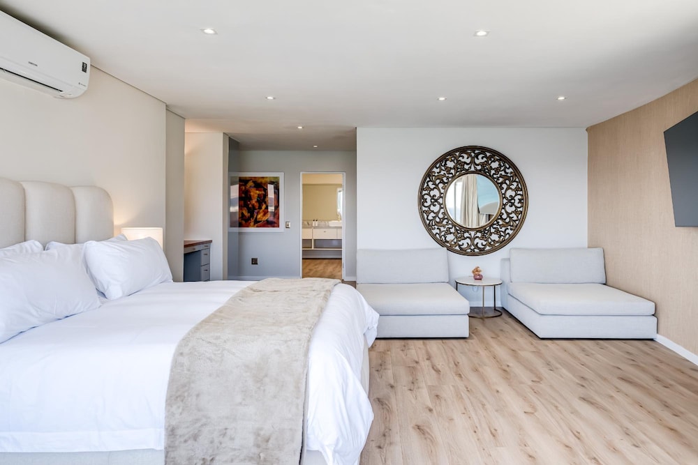 Clifton 2bed Penthouse Sea Views Dunmore Horizons