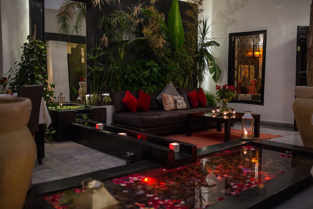 Riad Villa Wengé view 2
