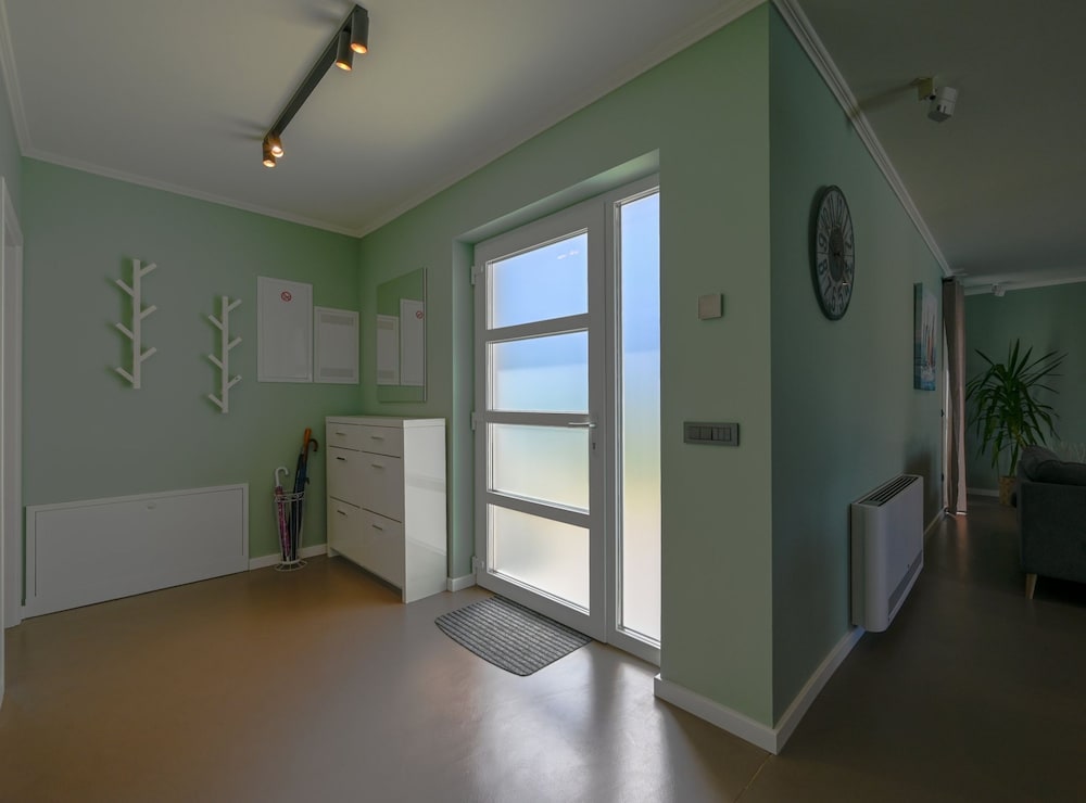Matohanci Dazzling Villa With Pool