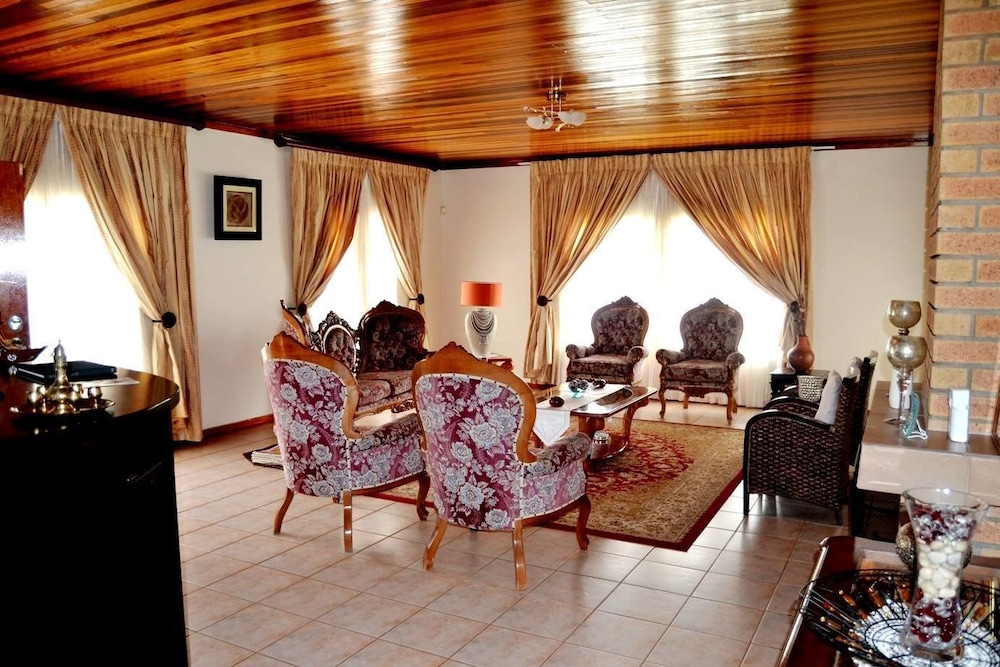 Gie's Guesthouse view 4