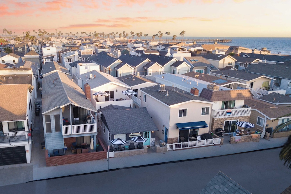 Surfrider Buyout by Avantstay 2 Home Buyout By the Beach!