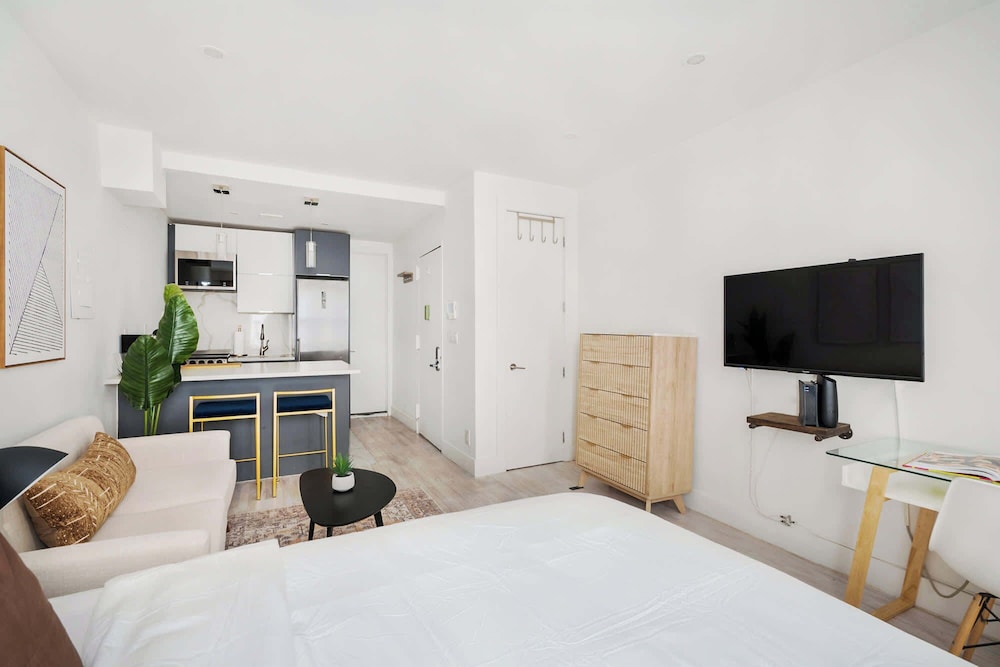 1597 New York Apt