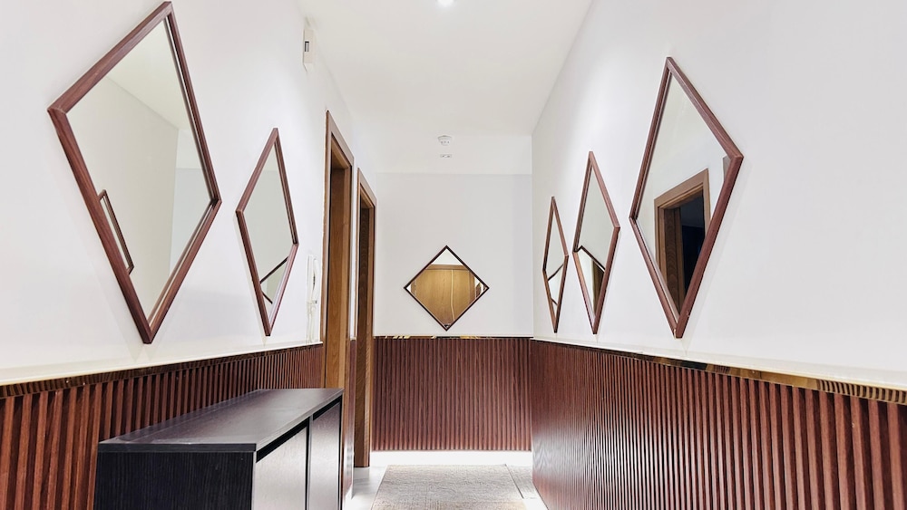 Premium 2 Bed Millennium Apartment