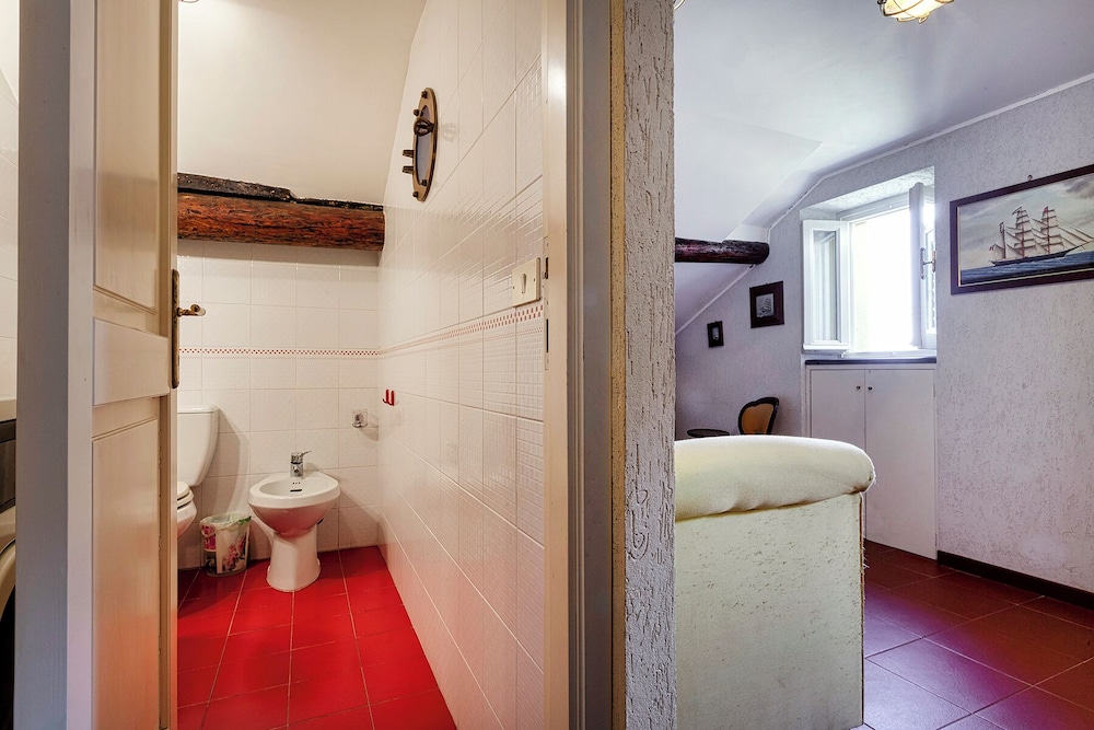 Seaview Apartment near the Castle