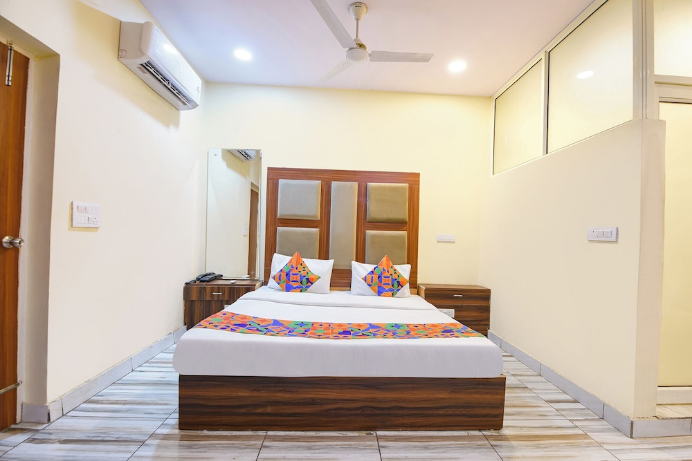 Fabhotel High View