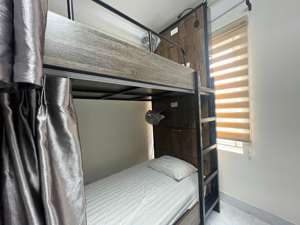 sword lake hostel