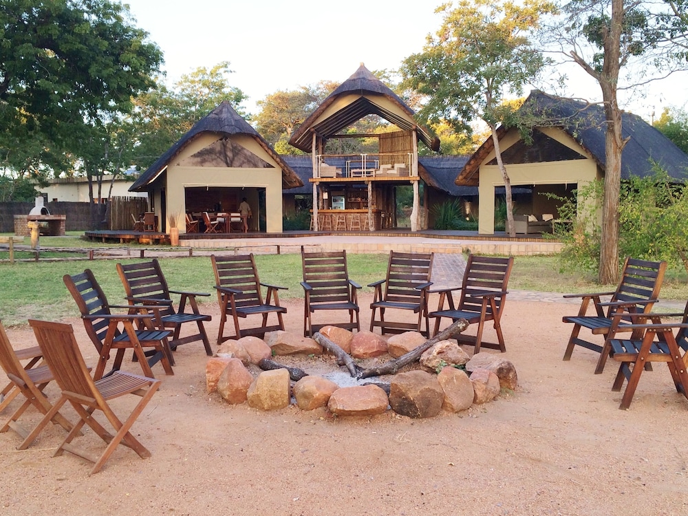 Elephant's Eye, Hwange