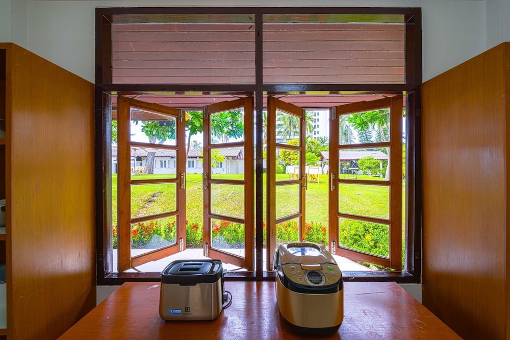 Oceanfront 6 Bedroom Twin Villas OV6