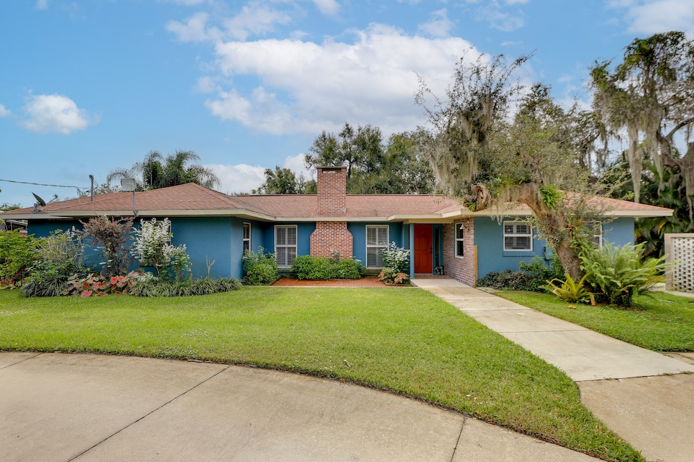 Lake Placid Vacations - Florida Retreat w/ Patio, Boat Dock  Shuffleboard - Property Image 2