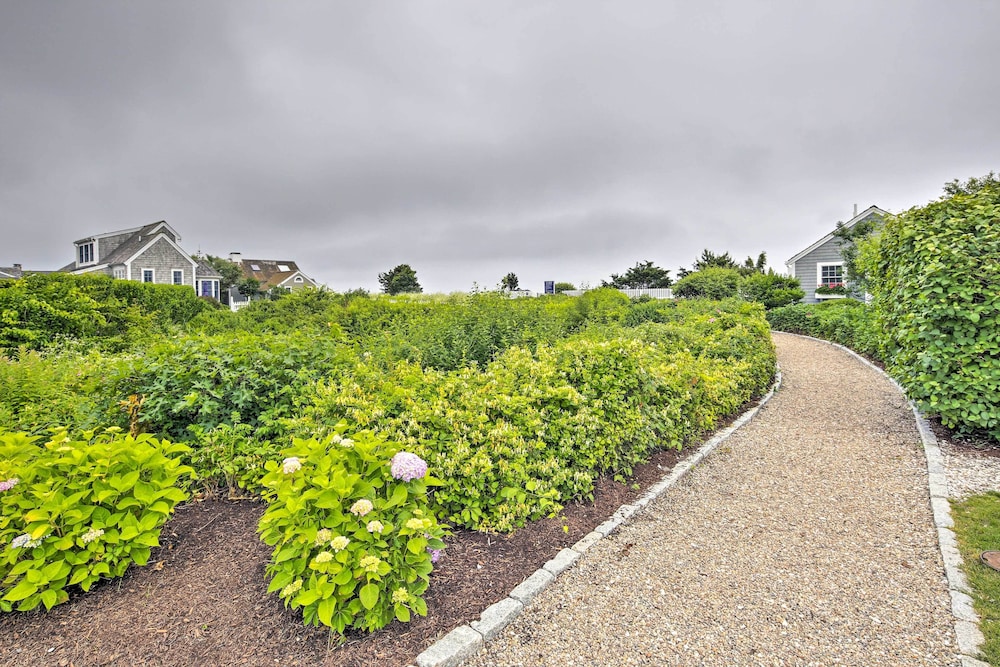 Maushop Village Getaway w/ Private Beach Access!