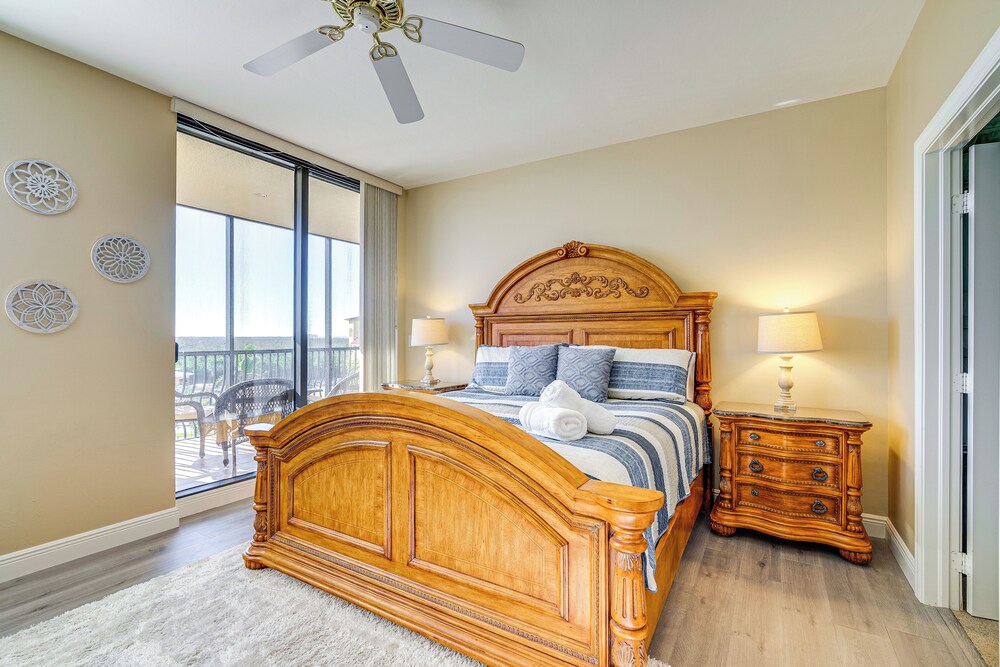 Walk to Marina + Restaurants: Cape Coral Escape!