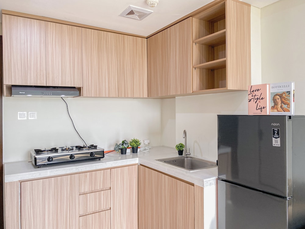 Scandinavian Minimalist 2Br Apartment At Daan Mogot City