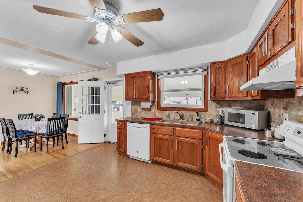 Cozy Loveland Ranch Perfect For Relaxation 3 Bedroom Home