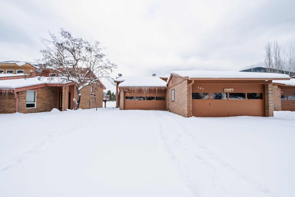Glacier Vista Golf Getaway