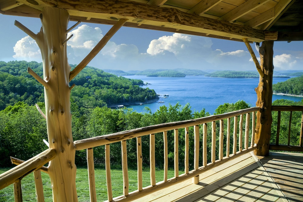 Lake Shore Cabins on Beaver Lake