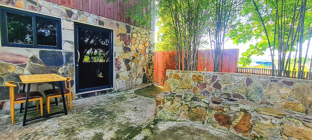 Sun&Roots Lodge Restaurant and Bar