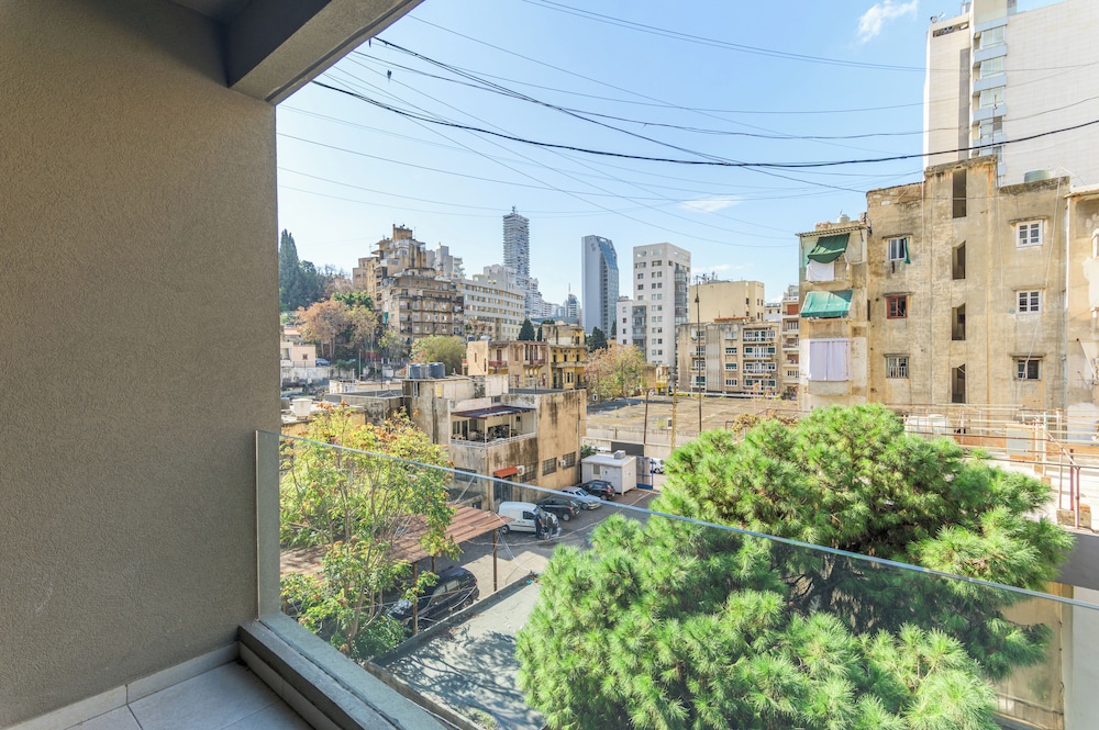 Achrafieh Gate - Modern 3-BR Apartments